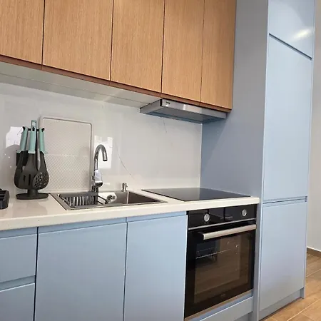 Center M 101 アパート