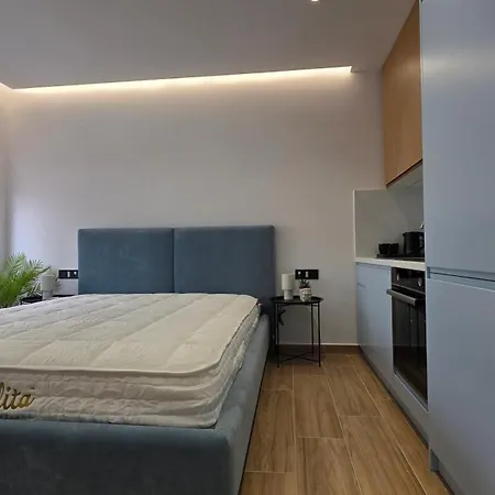 アパート Center M 101 *