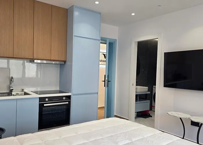 アパート Center M 101 *